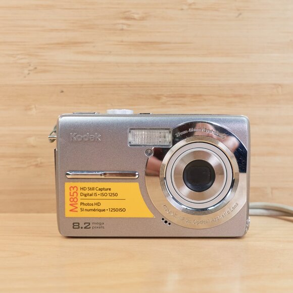 Kodak EasyShare M853 / 8.2MP Digital Camera / 3x Optical Zoom / Silver / Tested - Picture 3 of 8